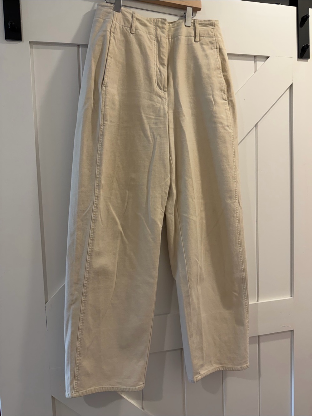 Aritzia Chino Trousers in Cream